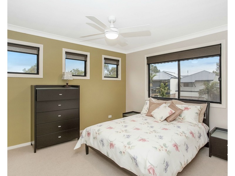 2/8 Acklin Court, Varsity Lakes QLD 4227