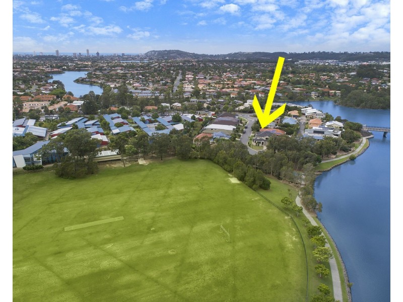 2/8 Acklin Court, Varsity Lakes QLD 4227