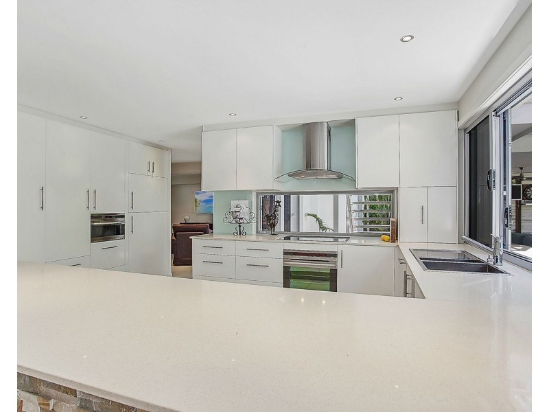 28 Bluejay Street, Burleigh Waters QLD 4220