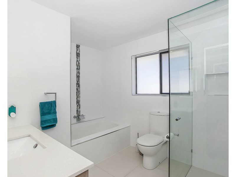 28 Bluejay Street, Burleigh Waters QLD 4220