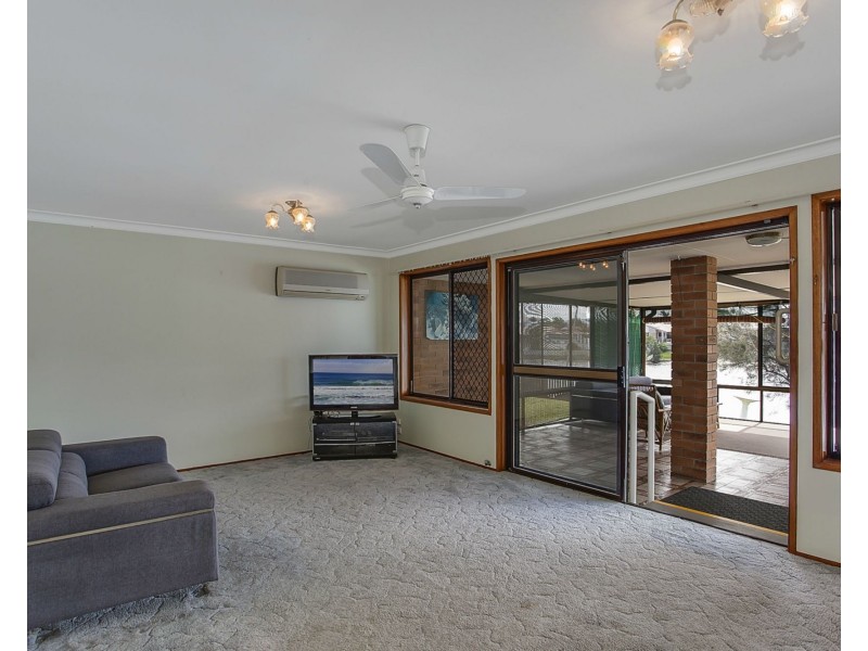 194 Acanthus Avenue, Burleigh Waters QLD 4220