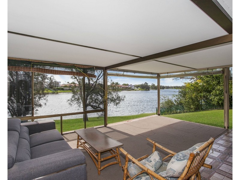 194 Acanthus Avenue, Burleigh Waters QLD 4220