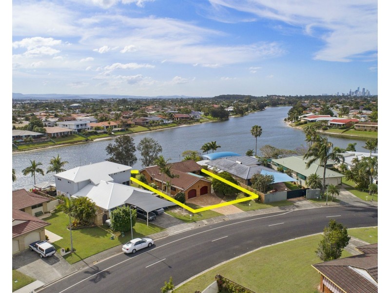 194 Acanthus Avenue, Burleigh Waters QLD 4220