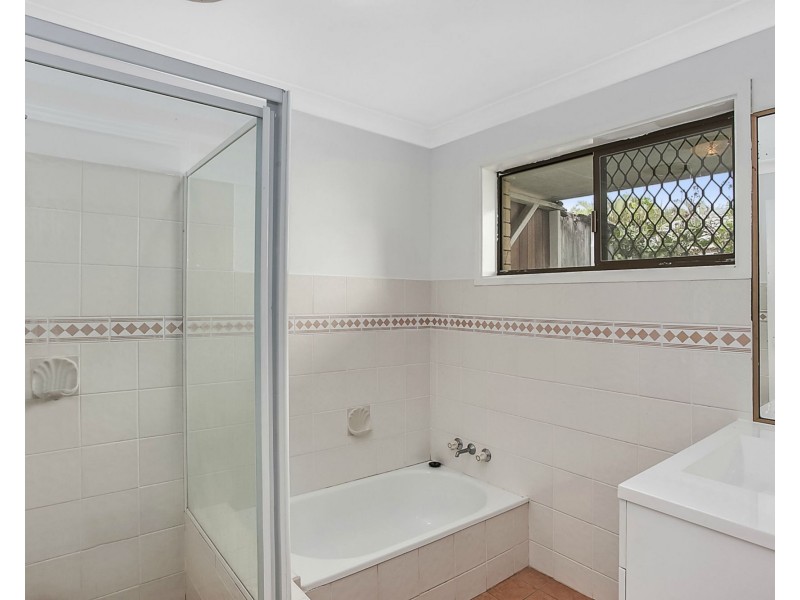 152 Burleigh Street, Burleigh Waters QLD 4220