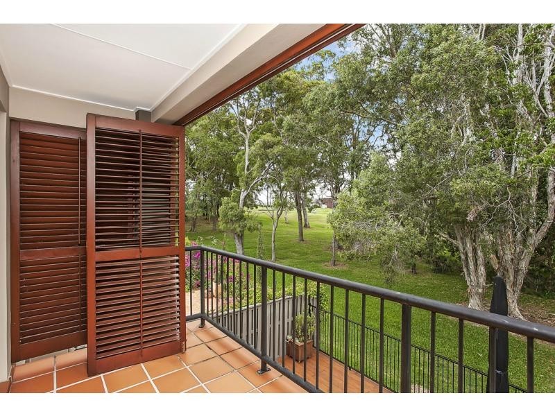 2/10 Cantala Avenue, Miami QLD 4220