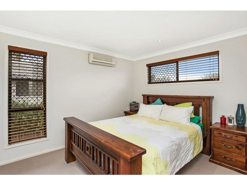 2/10 Cantala Avenue, Miami QLD 4220