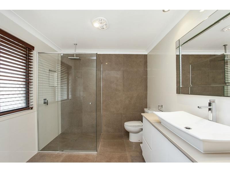 2/10 Cantala Avenue, Miami QLD 4220