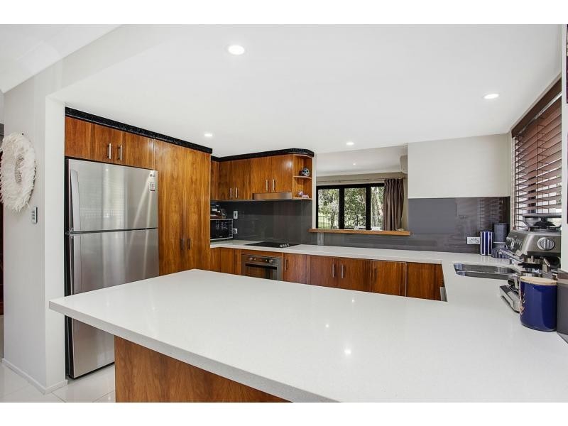 2/10 Cantala Avenue, Miami QLD 4220