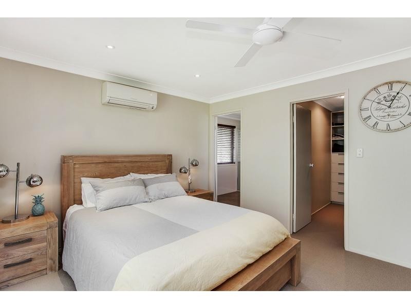 2/10 Cantala Avenue, Miami QLD 4220