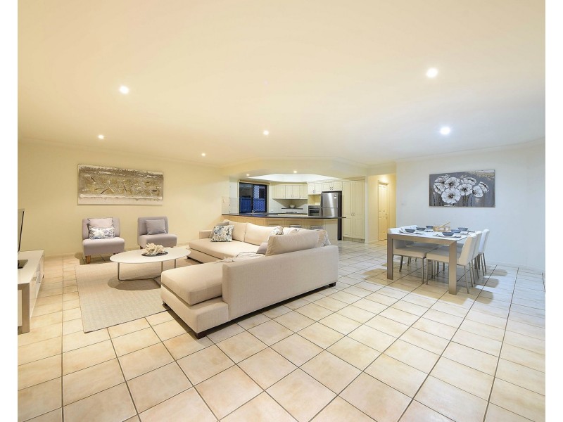 6 Tropicana Circuit, Burleigh Waters QLD 4220