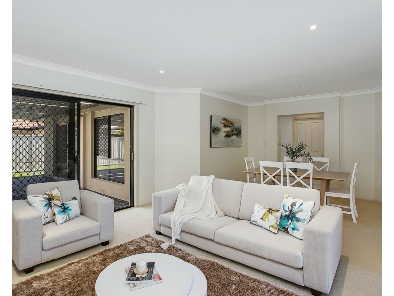 6 Tropicana Circuit, Burleigh Waters QLD 4220