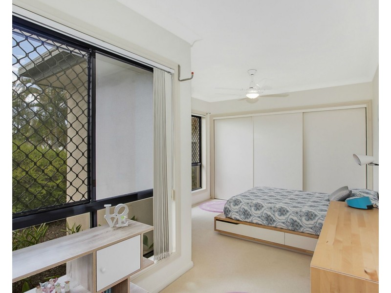 6 Tropicana Circuit, Burleigh Waters QLD 4220
