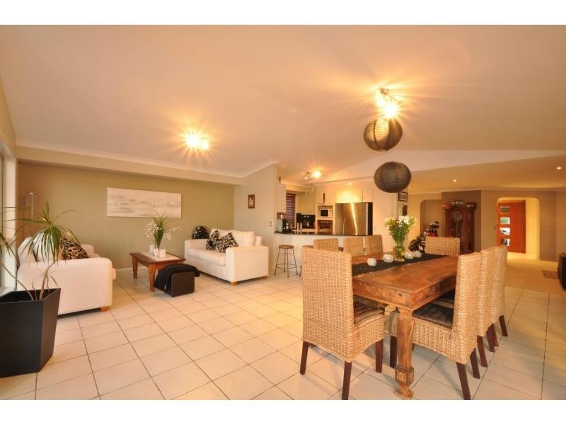 21 Wedgebill Parade, Burleigh Waters QLD 4220