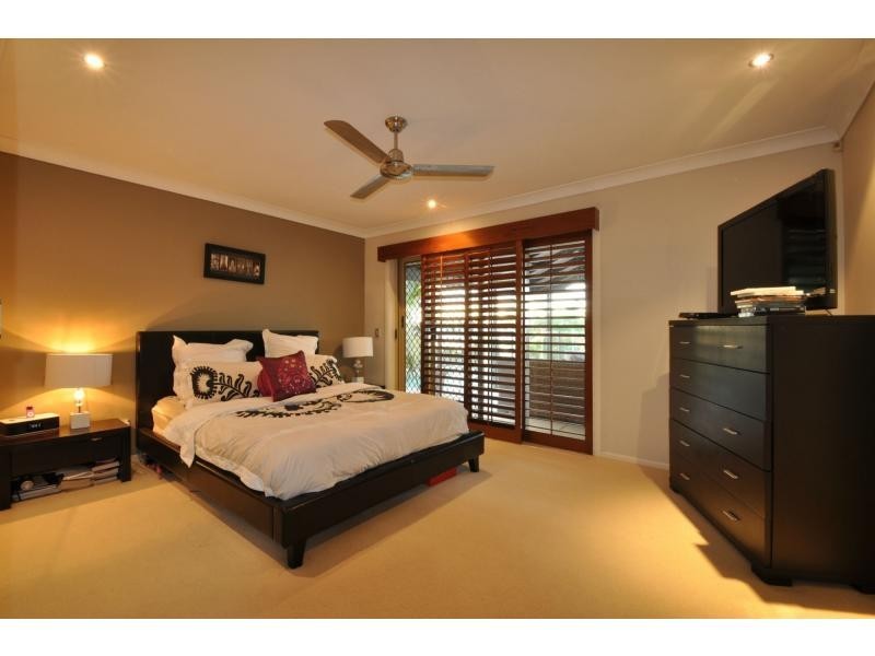 21 Wedgebill Parade, Burleigh Waters QLD 4220