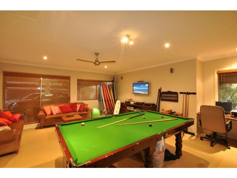21 Wedgebill Parade, Burleigh Waters QLD 4220