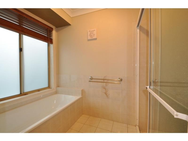 21 Wedgebill Parade, Burleigh Waters QLD 4220