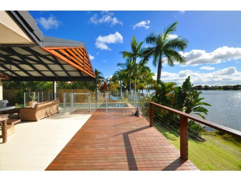 21 Wedgebill Parade, Burleigh Waters QLD 4220