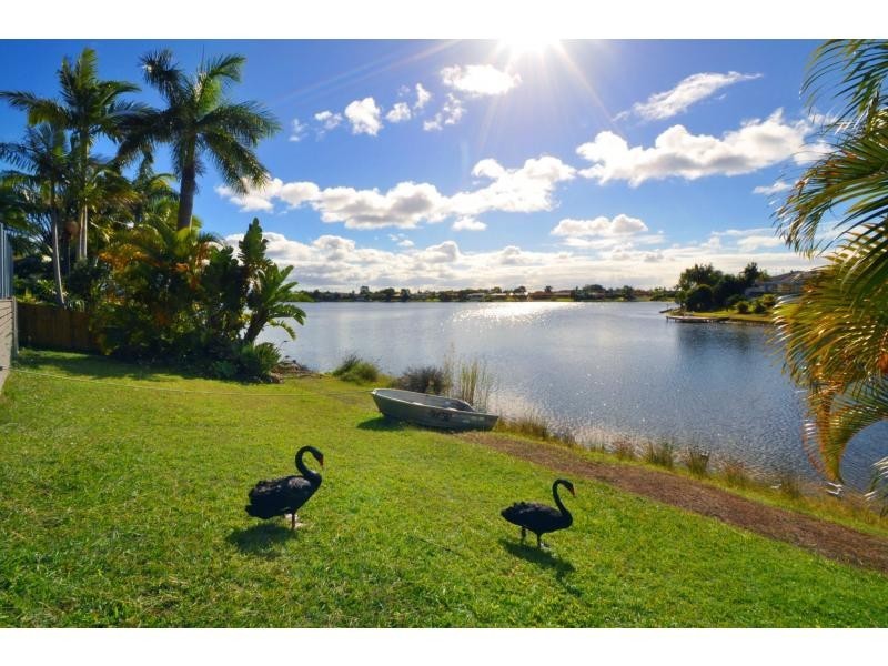 21 Wedgebill Parade, Burleigh Waters QLD 4220