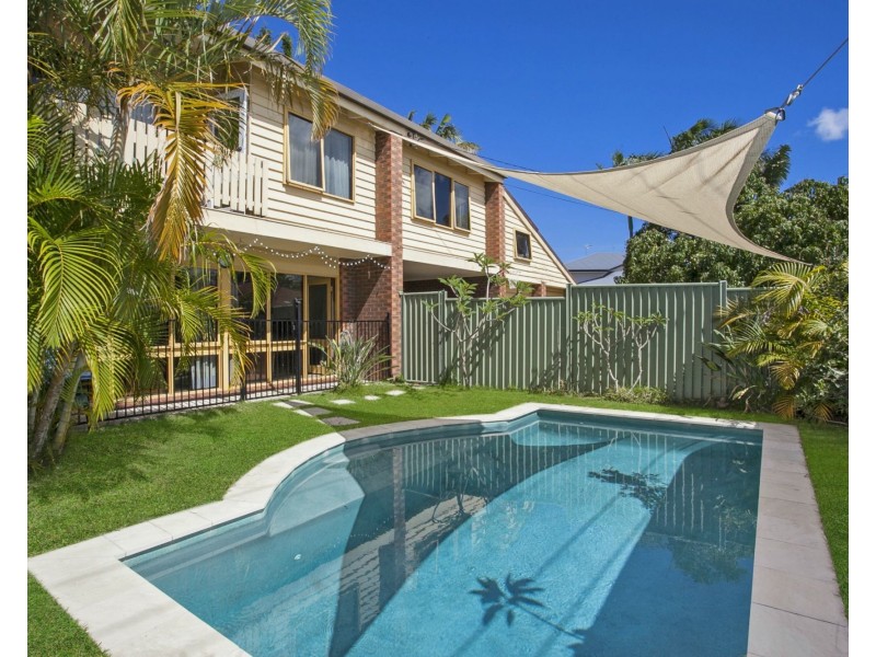 36 Kingfisher Crescent, Burleigh Waters QLD 4220