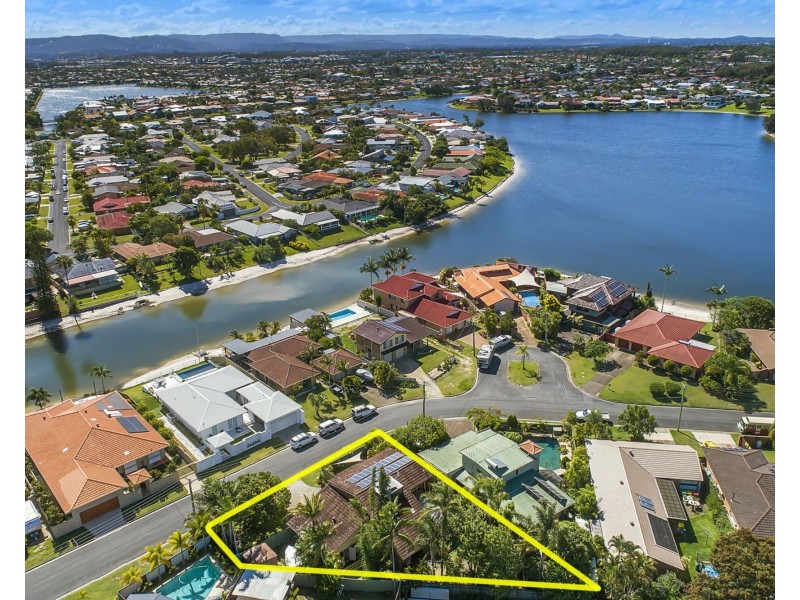 36 Kingfisher Crescent, Burleigh Waters QLD 4220