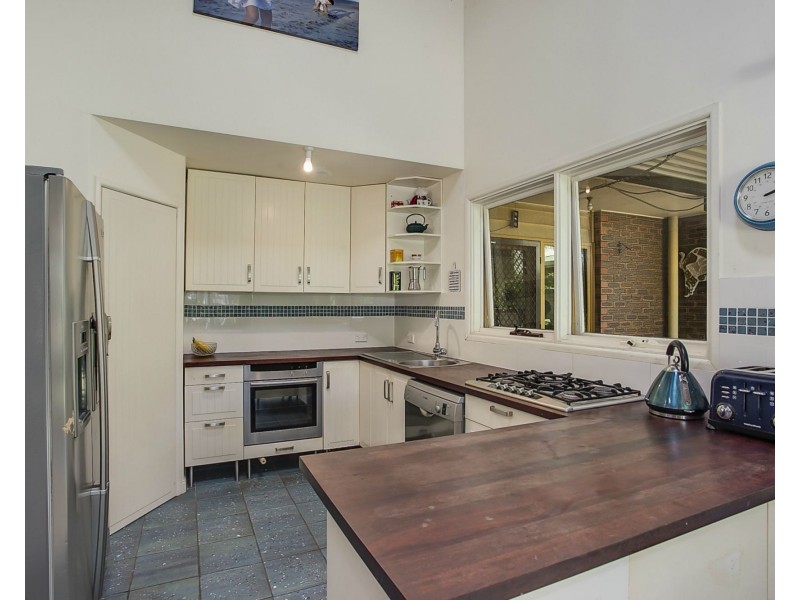 36 Kingfisher Crescent, Burleigh Waters QLD 4220