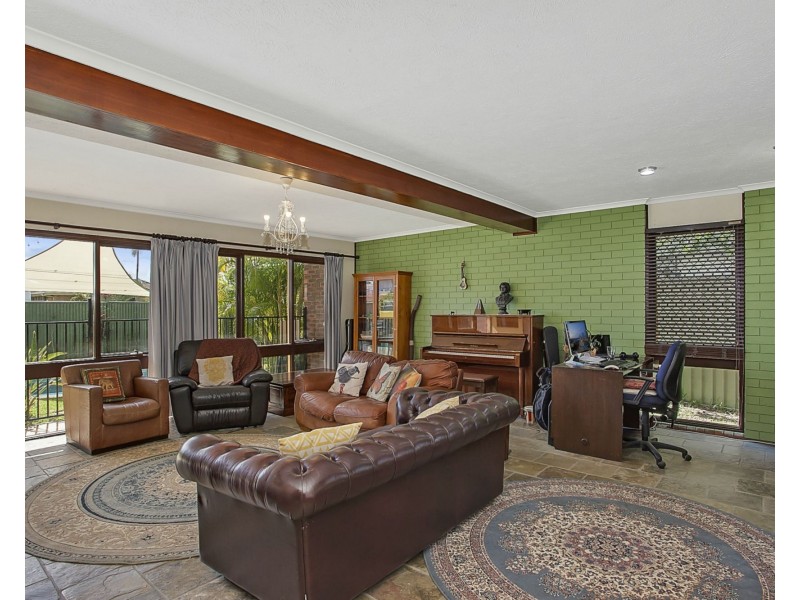 36 Kingfisher Crescent, Burleigh Waters QLD 4220