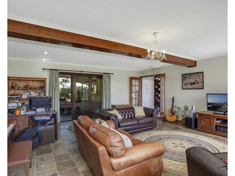 36 Kingfisher Crescent, Burleigh Waters QLD 4220