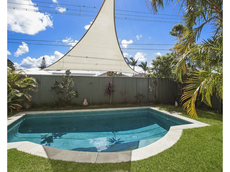 36 Kingfisher Crescent, Burleigh Waters QLD 4220