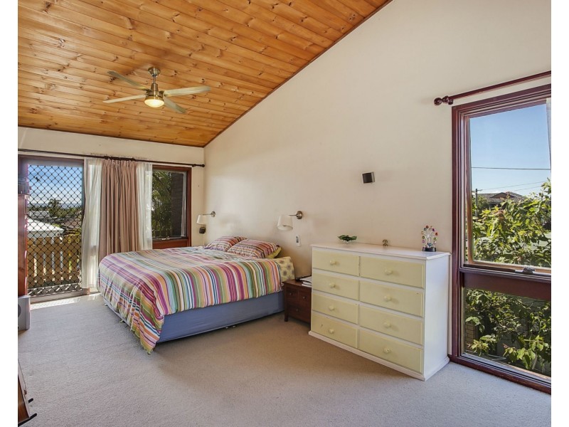 36 Kingfisher Crescent, Burleigh Waters QLD 4220