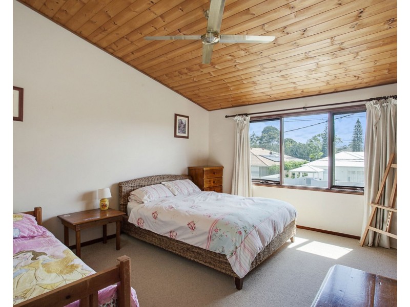 36 Kingfisher Crescent, Burleigh Waters QLD 4220