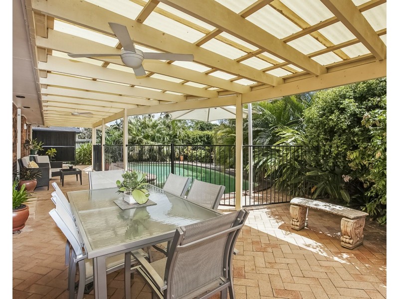 3 Swan Place, Burleigh Waters QLD 4220