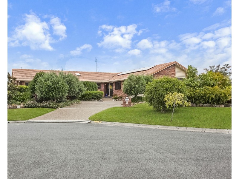 3 Swan Place, Burleigh Waters QLD 4220