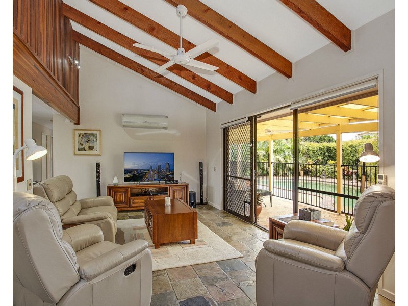 3 Swan Place, Burleigh Waters QLD 4220