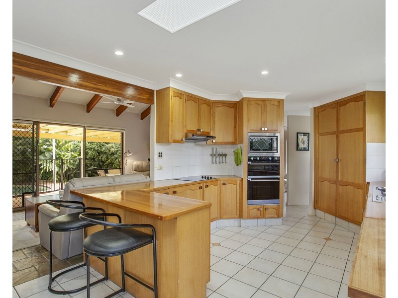 3 Swan Place, Burleigh Waters QLD 4220