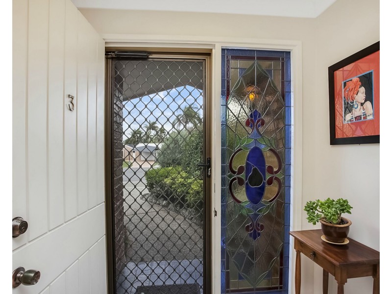 3 Swan Place, Burleigh Waters QLD 4220