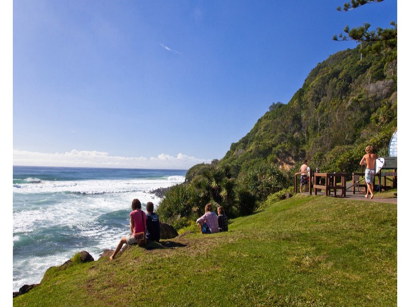 3 Swan Place, Burleigh Waters QLD 4220