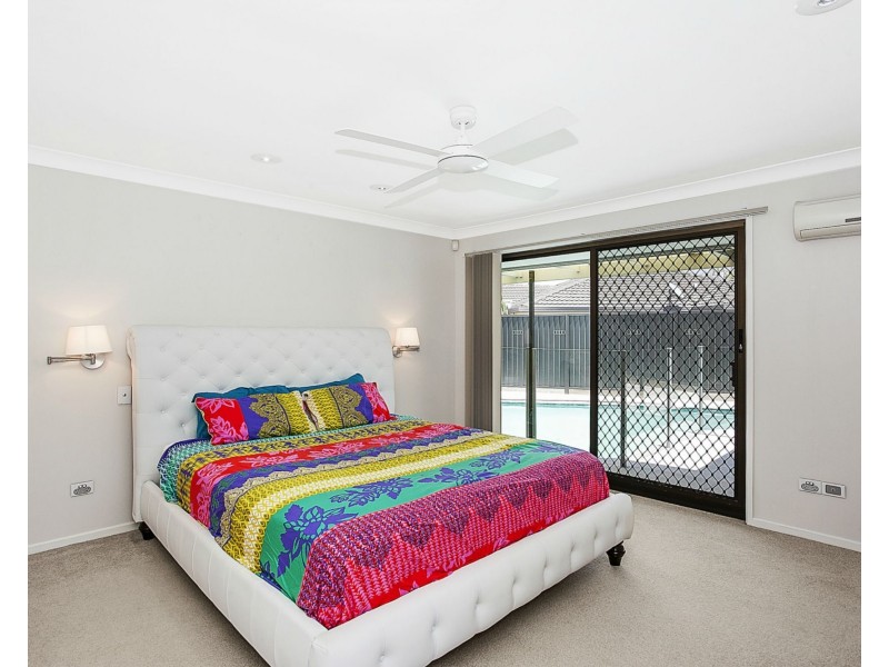 18 Anthony Drive, Burleigh Waters QLD 4220