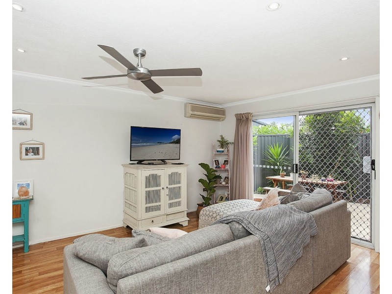 4/25 Wagtail Court, Burleigh Waters QLD 4220