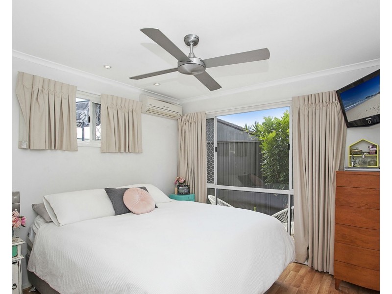 4/25 Wagtail Court, Burleigh Waters QLD 4220