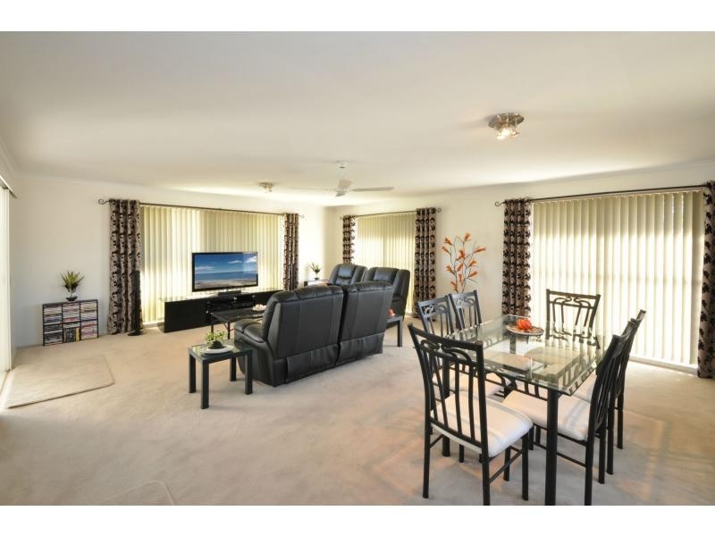 157 Acanthus Avenue, Burleigh Waters QLD 4220