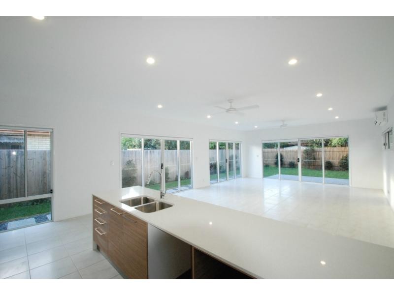 135 Nobby Parade, Miami QLD 4220