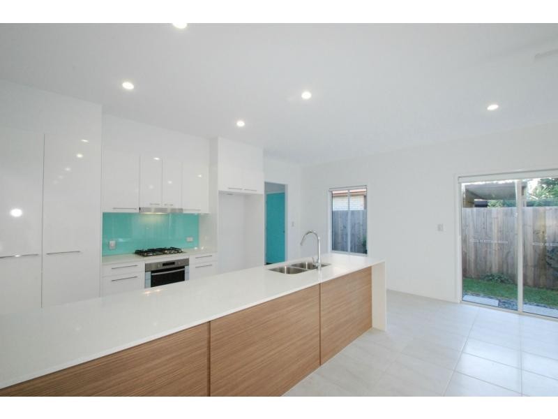 135 Nobby Parade, Miami QLD 4220