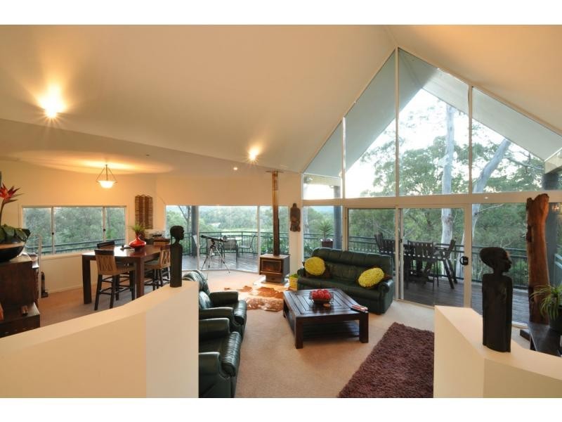 11 Ladds Ridge Road, Burleigh Heads QLD 4220