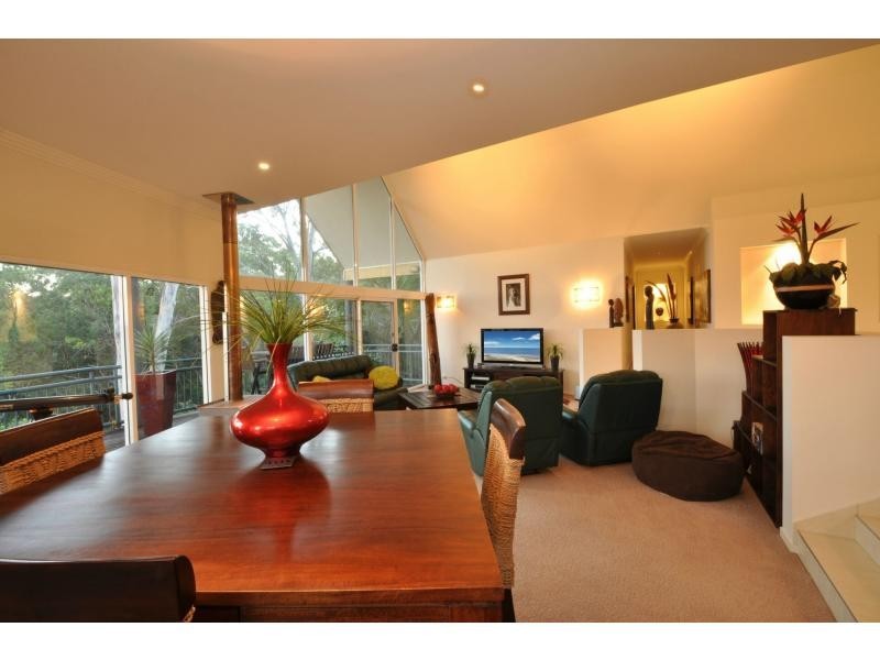 11 Ladds Ridge Road, Burleigh Heads QLD 4220