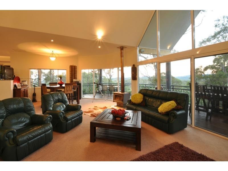 11 Ladds Ridge Road, Burleigh Heads QLD 4220