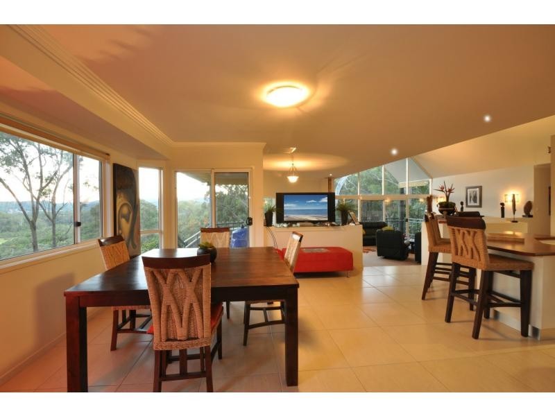 11 Ladds Ridge Road, Burleigh Heads QLD 4220