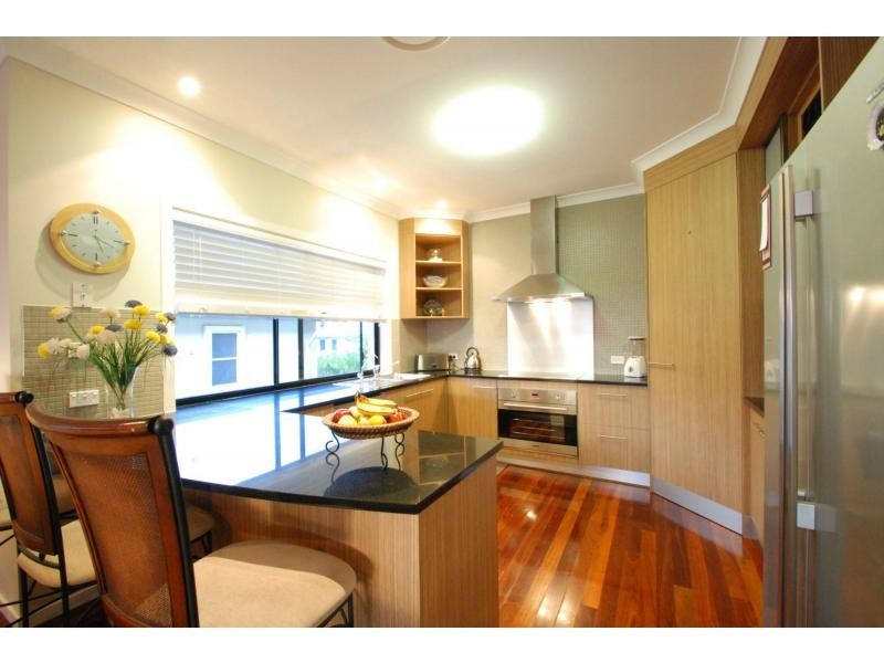 5 St Paul Crescent, Varsity Lakes QLD 4227