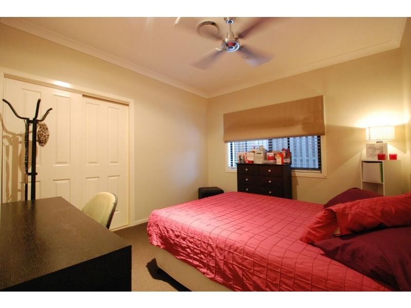 5 St Paul Crescent, Varsity Lakes QLD 4227