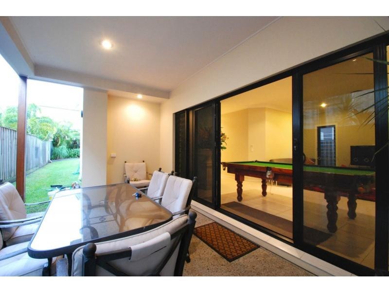 5 St Paul Crescent, Varsity Lakes QLD 4227