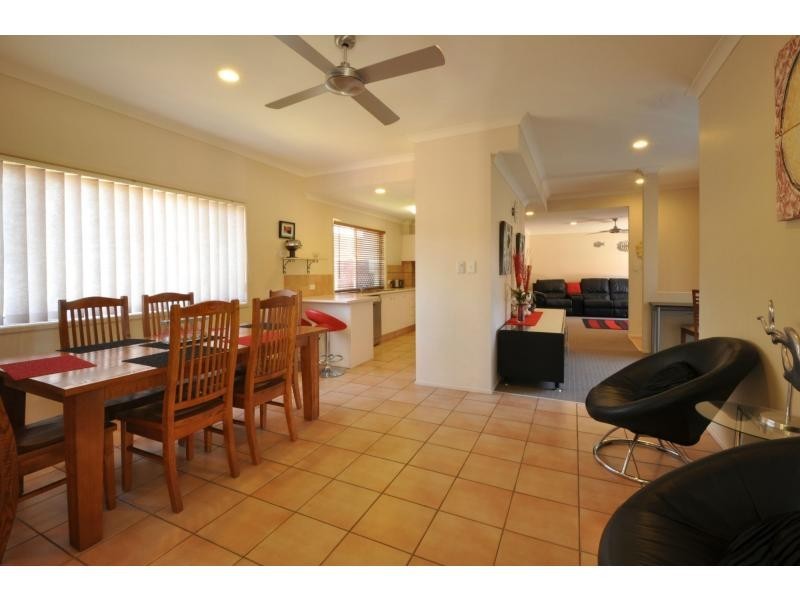 3/16 Gardendale Crescent, Burleigh Waters QLD 4220